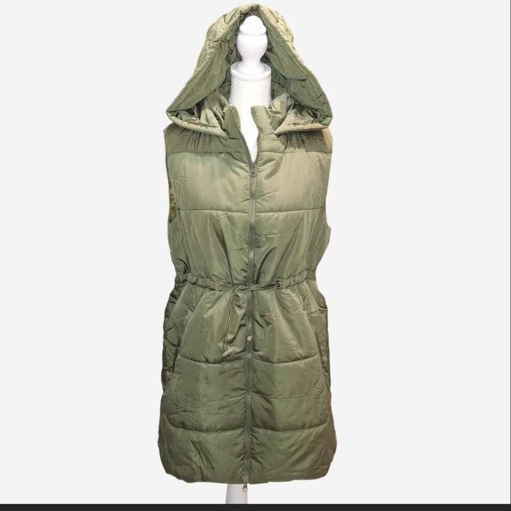 Women's army green hooded puffer vest. Size medium.